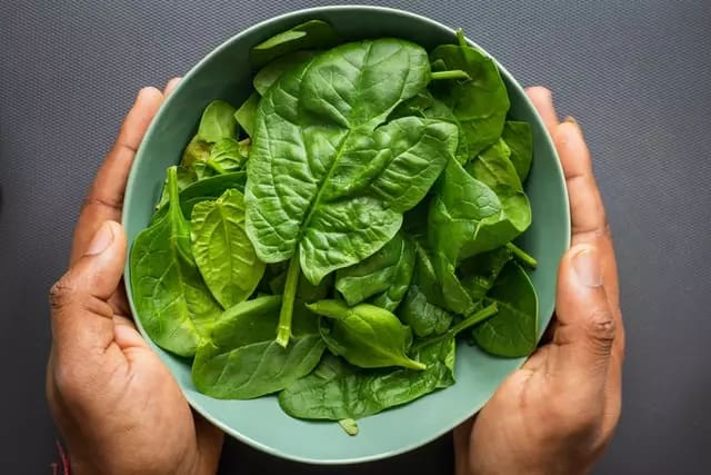 The 6 Amazing Health Benefits Of Spinach